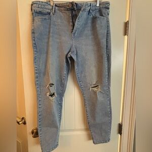 GAP Denim Light Blue skinny jean stretchy- women plus size